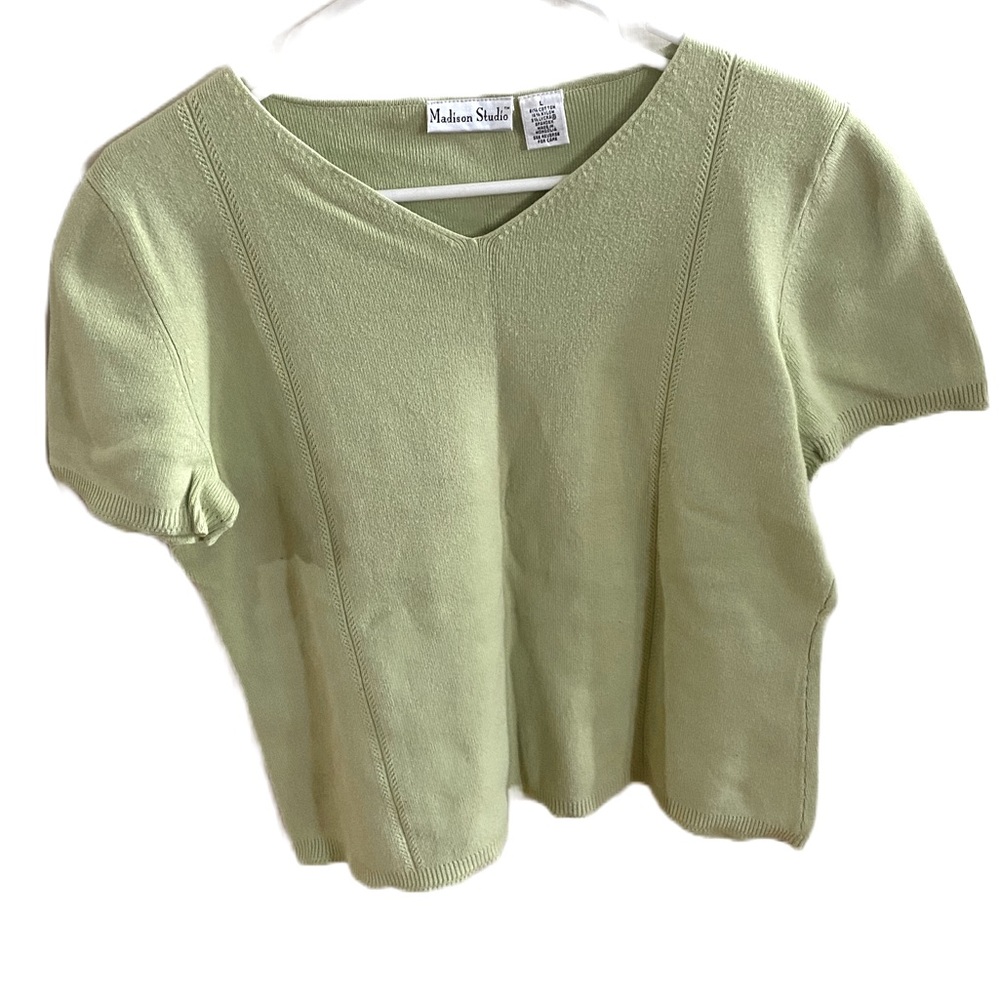 Madison Studio Women’s short sleeve knit top size LARGE
